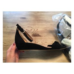 J Crew Factory Knotted Black Low-Wedge